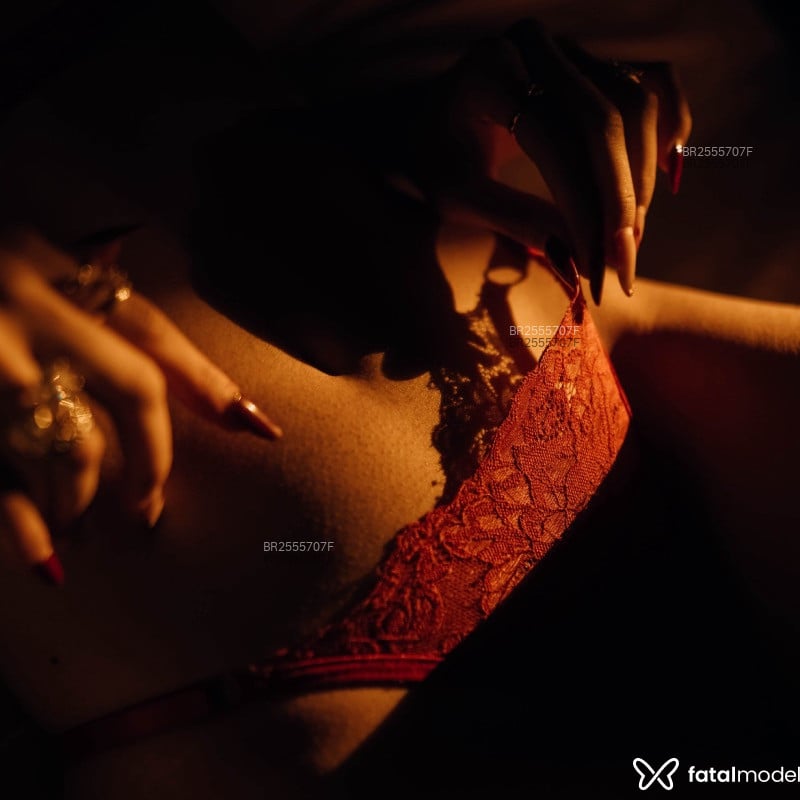 Acompanhante Isadora Vellani - Feed