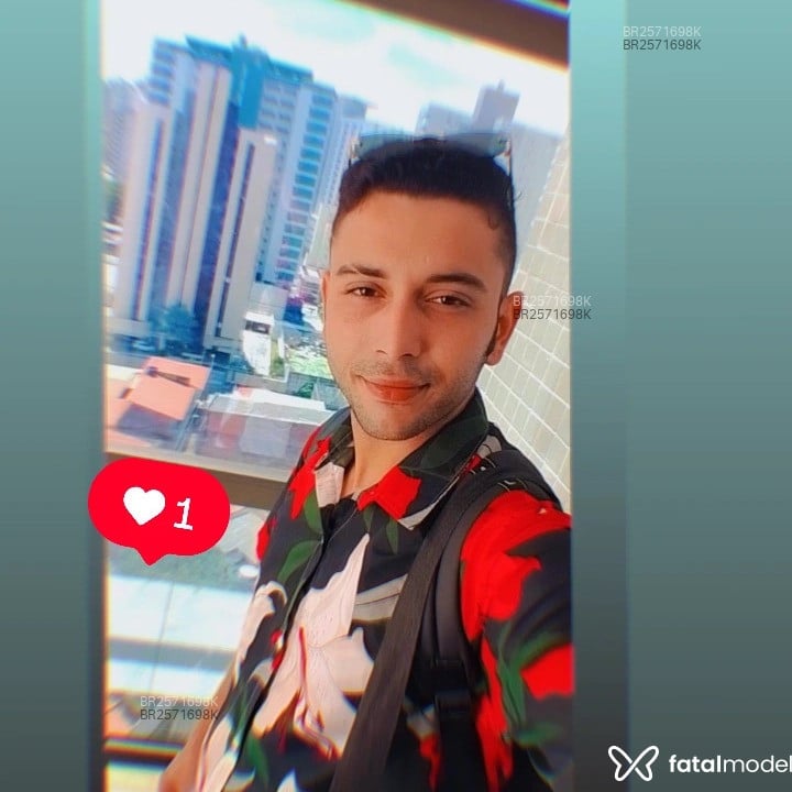 Acompanhante Vitor - Feed