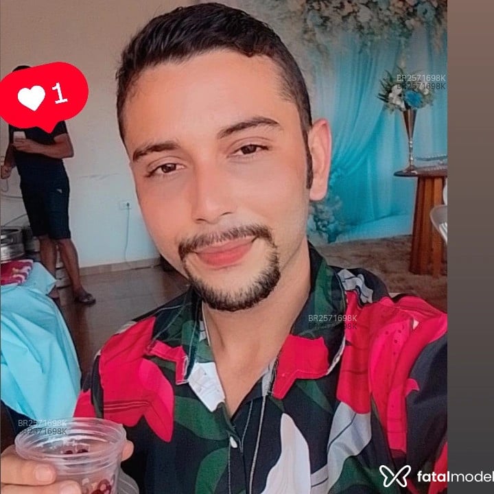 Acompanhante Vitor - Feed
