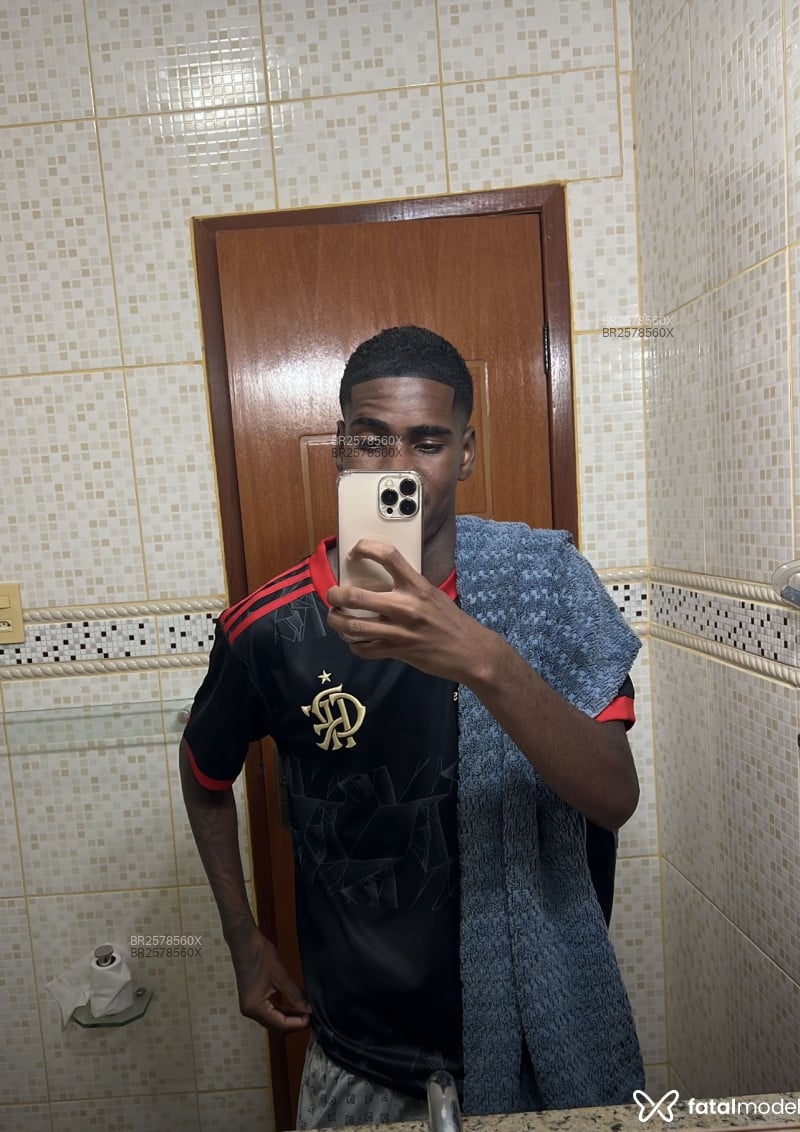 Acompanhante Pretin - Feed