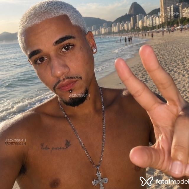 Acompanhante Paugrossãonovinho - Feed