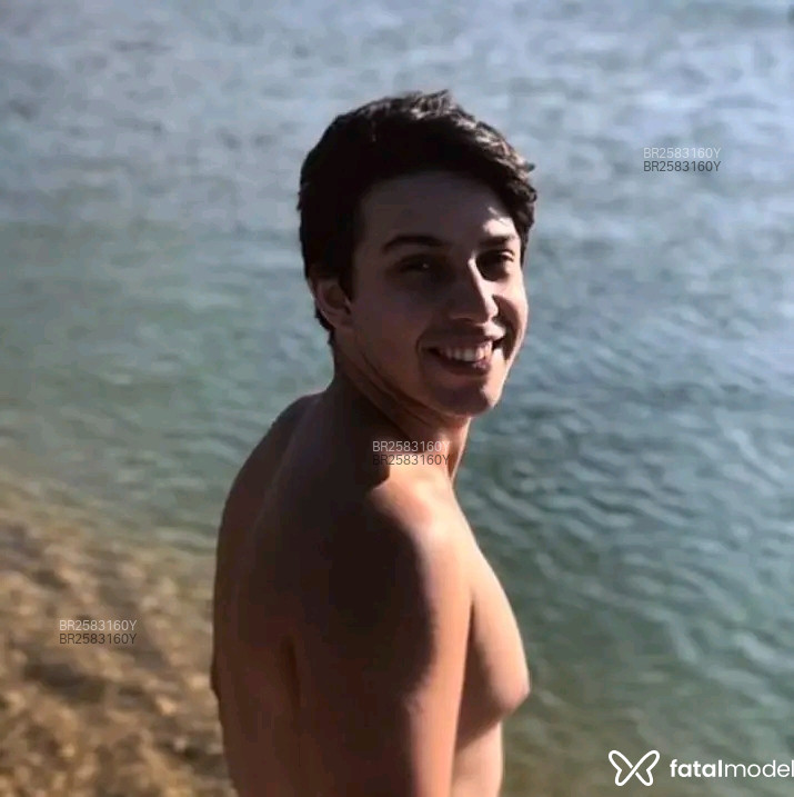 Acompanhante Vinicius Moras - Feed