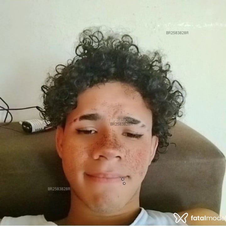 Acompanhante Luiz - Feed