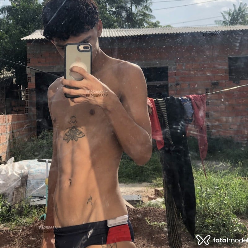 Acompanhante Arthur - Feed
