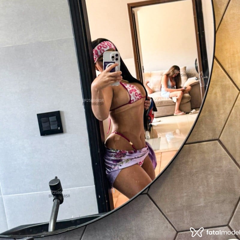 Acompanhante Carolinne Vitorio - Feed