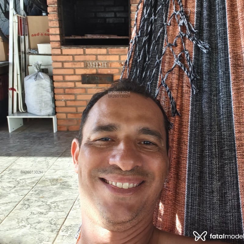Acompanhante Robert - Feed
