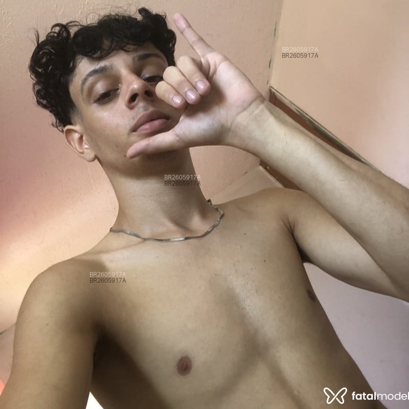 Acompanhante Robert - Feed