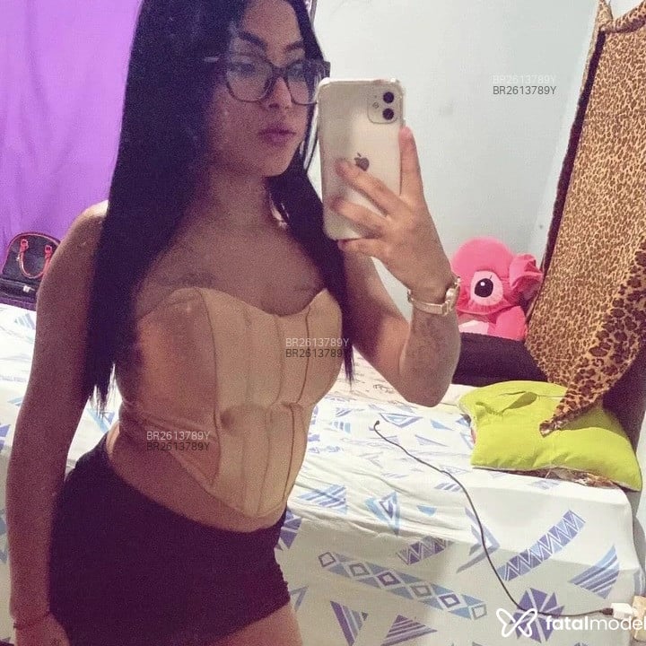 Acompanhante Morena - Feed