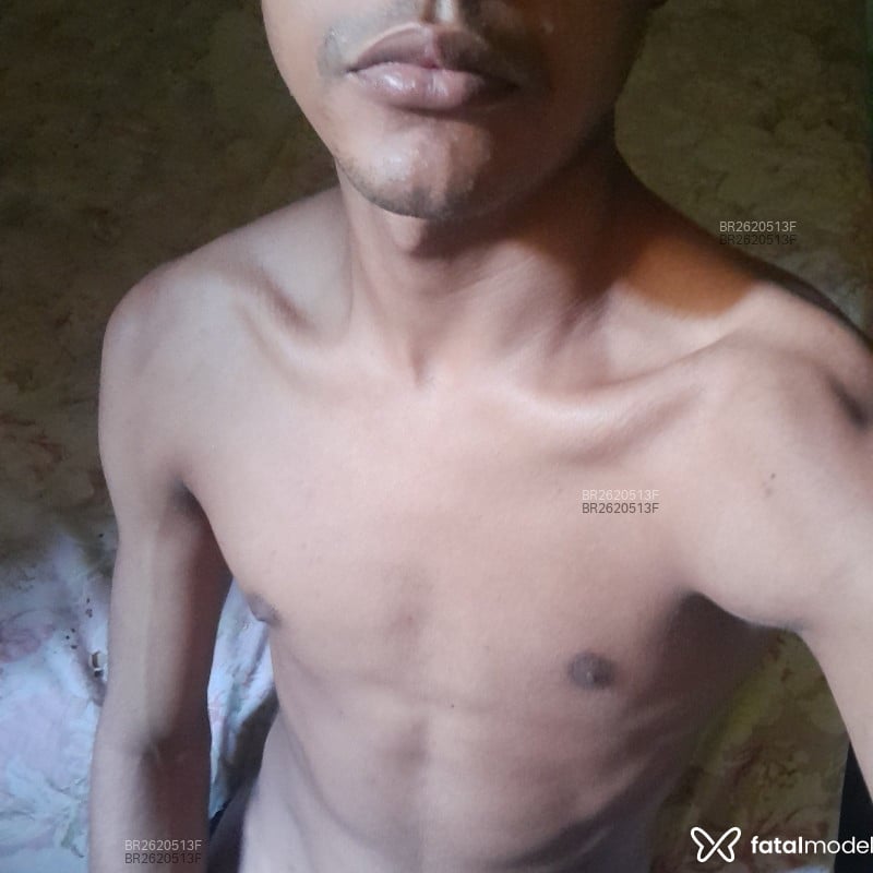 Acompanhante Yan - Feed