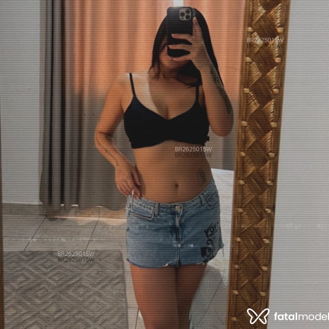 Acompanhante Lara - Feed