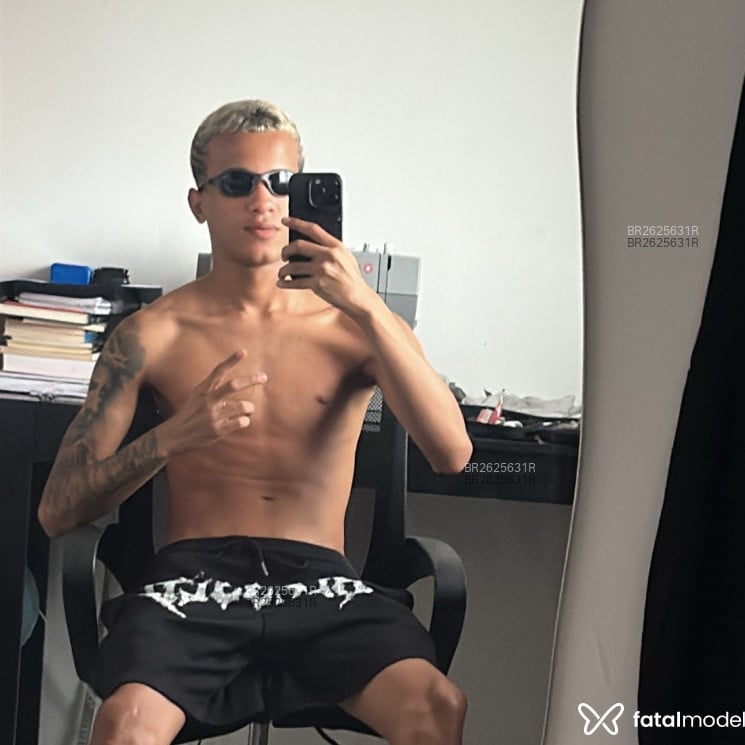 Acompanhante Iuri França - Feed