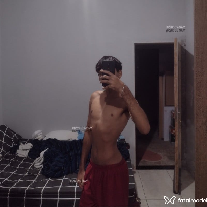 Acompanhante Henriquehs - Feed
