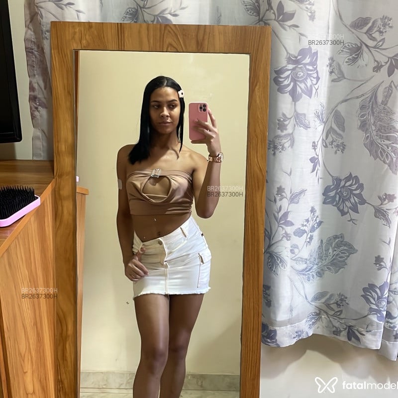 Acompanhante Larissa Omg - Feed