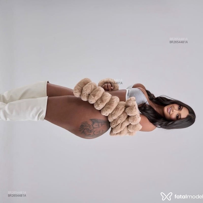 Acompanhante Lanay - Feed