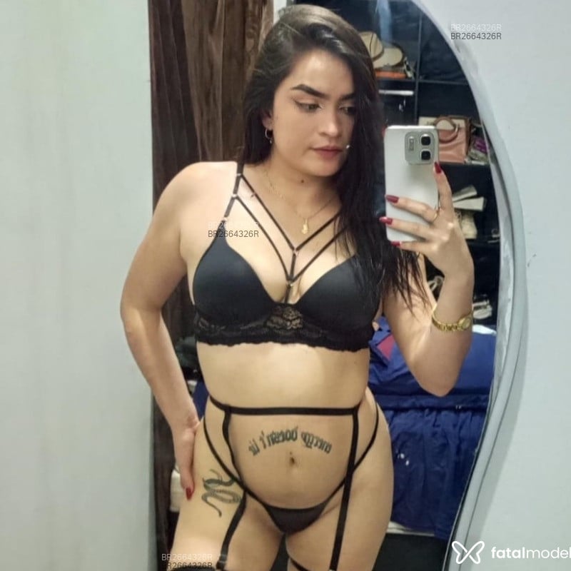 Acompanhante Maria - Feed