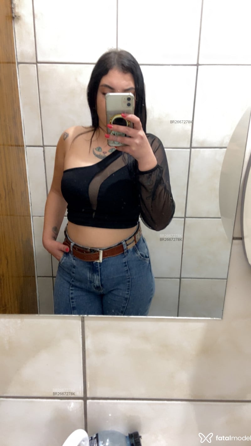 Acompanhante Camila - Feed