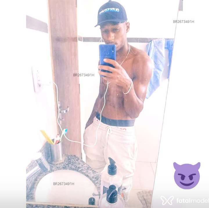 Acompanhante Pretinho - Feed