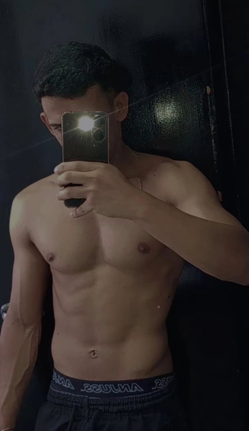 Acompanhante Matheus - Feed