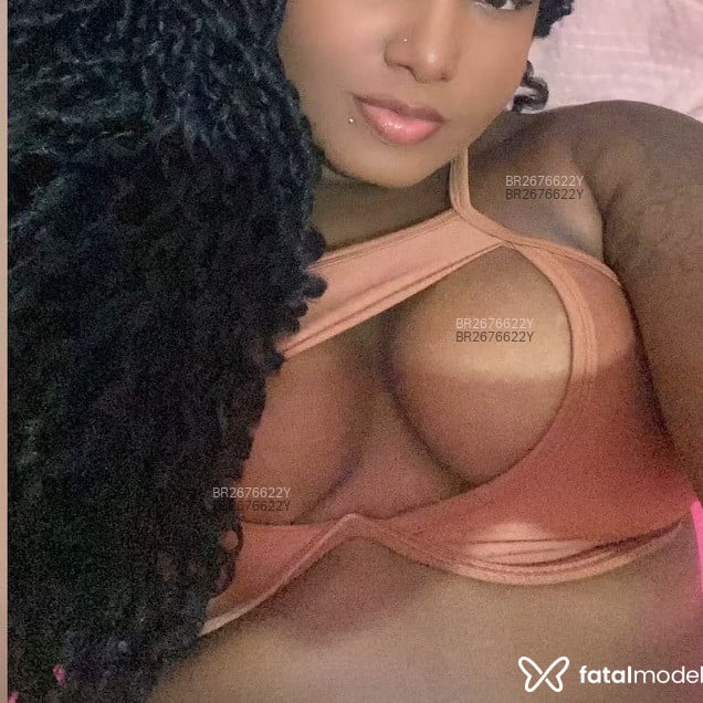 Acompanhante Preta - Feed
