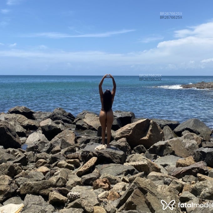 Acompanhante Rebeca - Feed