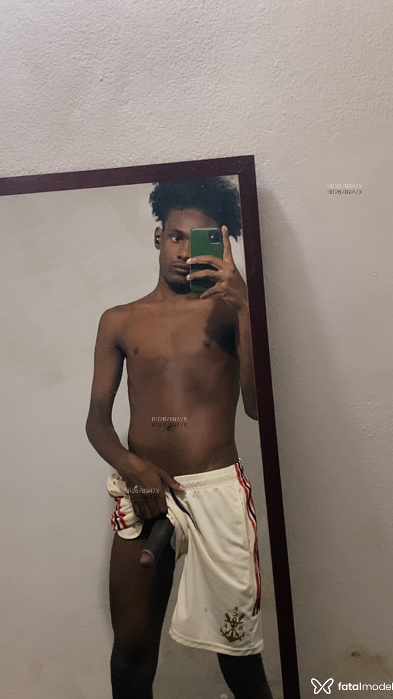 Acompanhante Satanaries - Feed