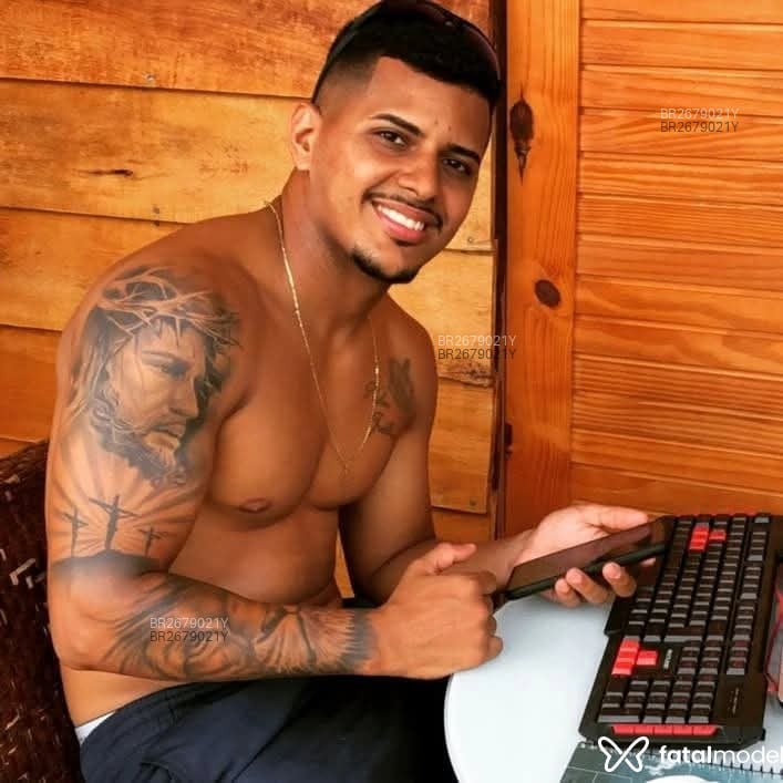 Acompanhante Felipe - Feed