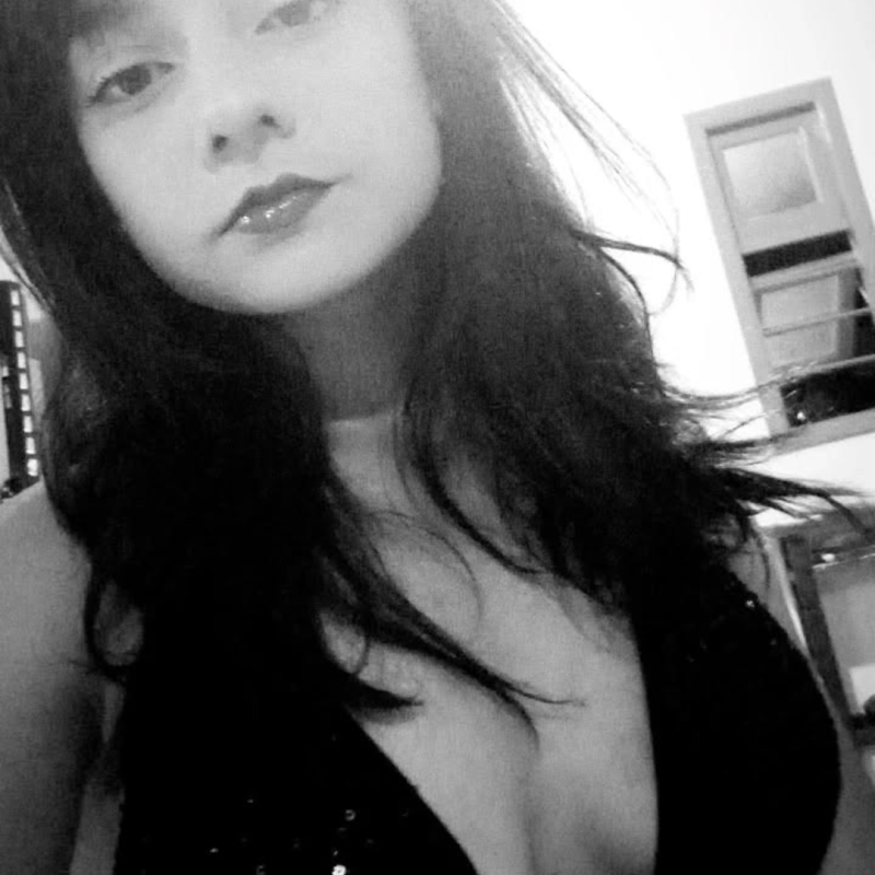 Acompanhante Gaby - Feed