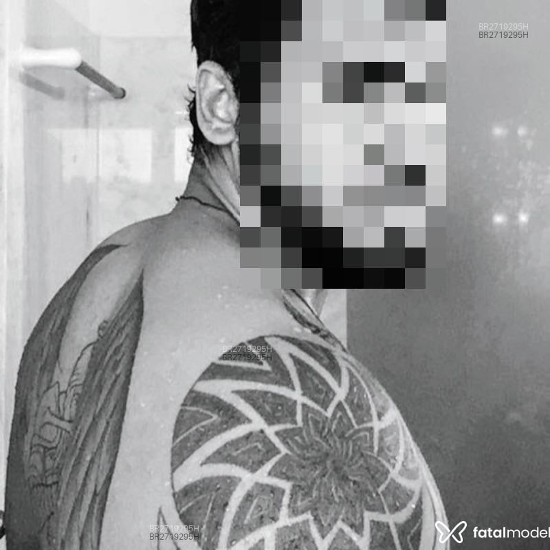 Acompanhante Ragnar - Feed