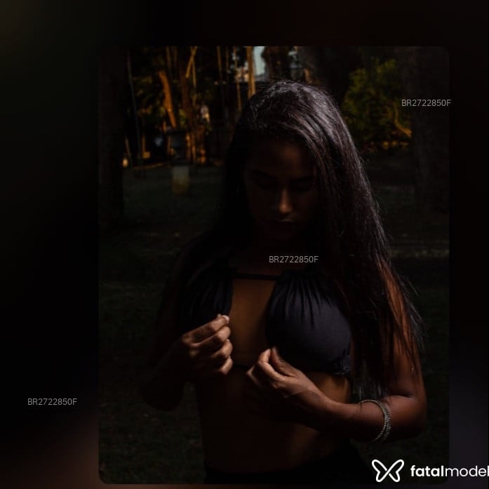 Acompanhante Morena - Feed