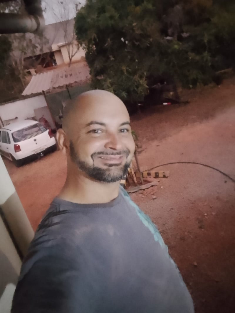 Acompanhante Renato - Feed
