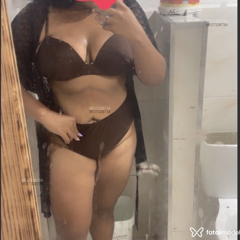 Acompanhante Morena - Feed
