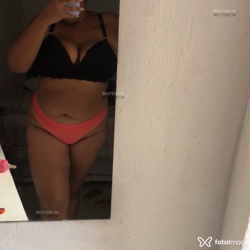 Acompanhante Morena - Feed