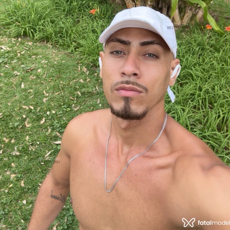 Acompanhante Henrique - Feed