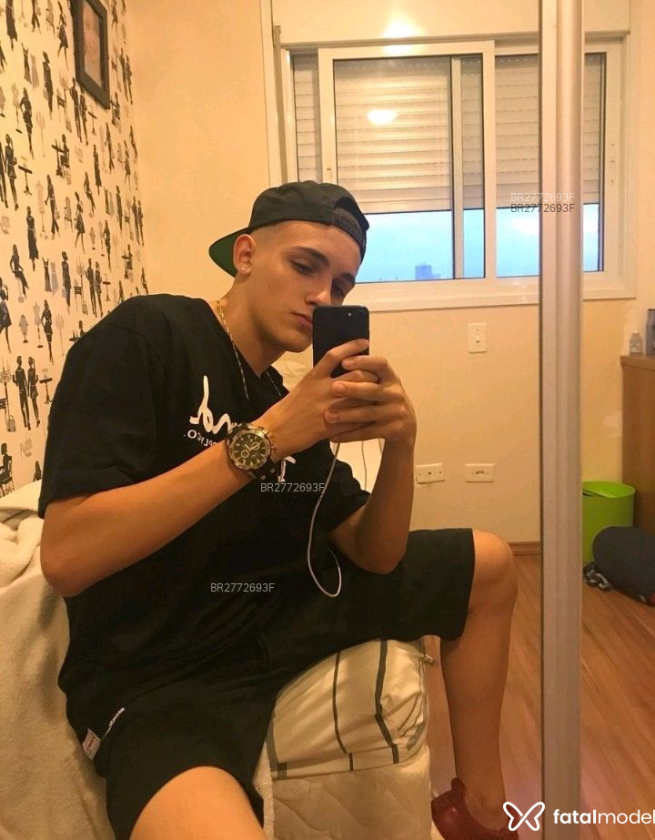 Acompanhante Felipe - Feed