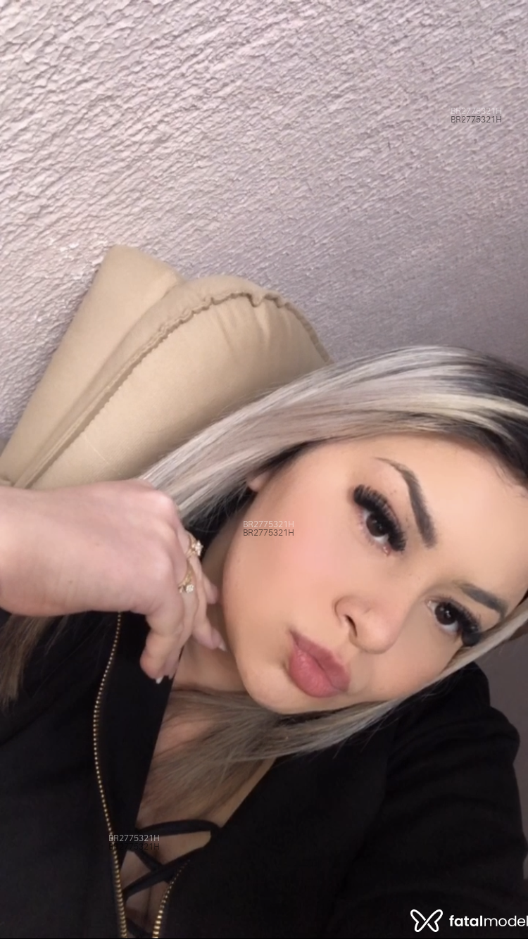 Acompanhante Julia - Feed