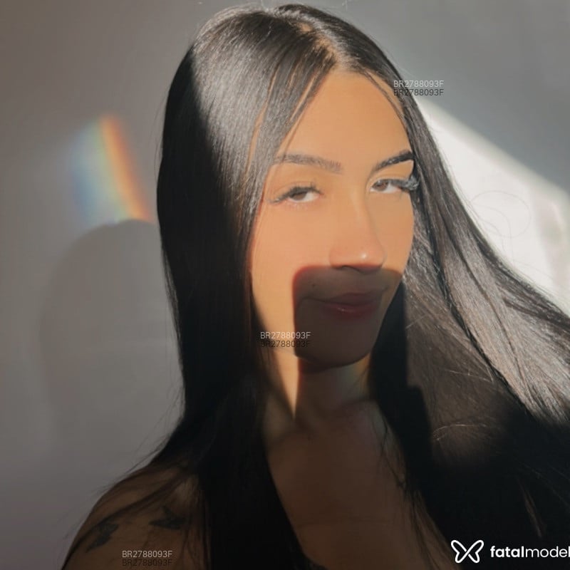 Acompanhante Emilly - Feed