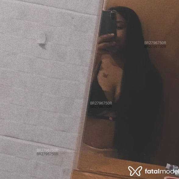 Acompanhante Yndaiá Maia - Feed
