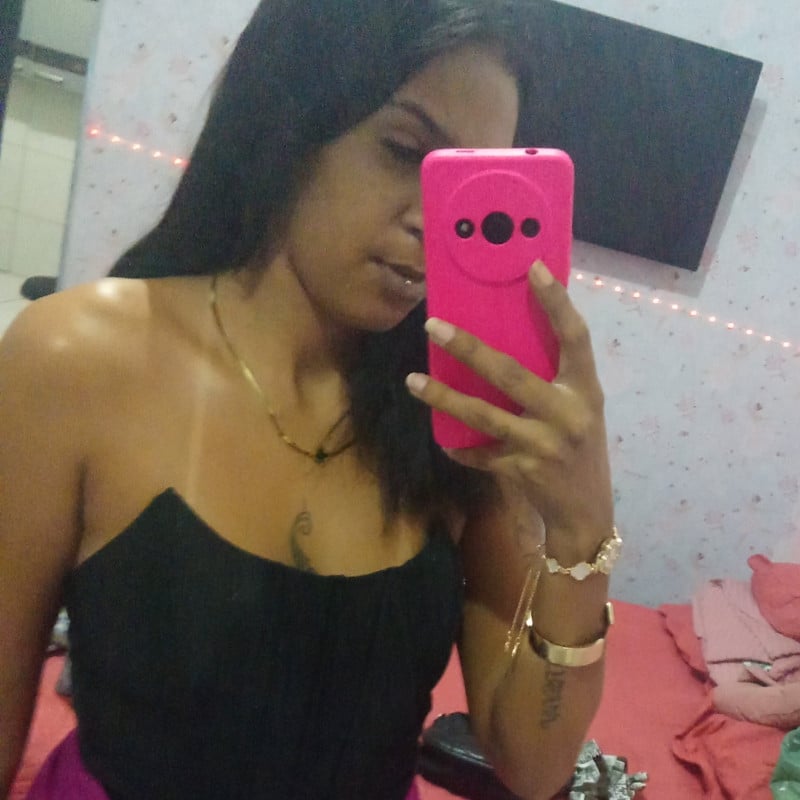 Acompanhante Anny Ah Maga - Feed