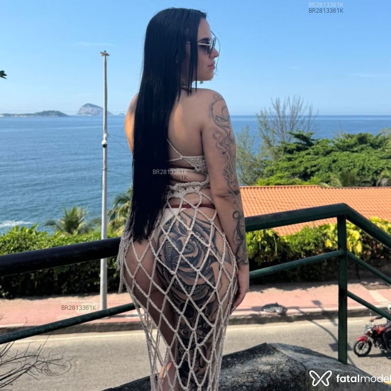 Acompanhante Luiza - Feed