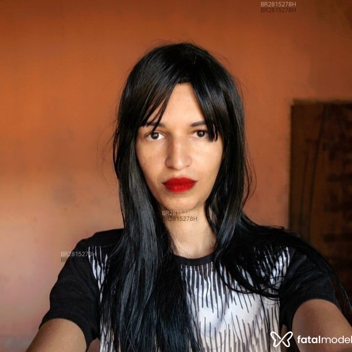 Acompanhante Jenni - Feed
