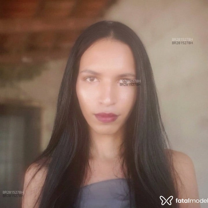 Acompanhante Jenni - Feed