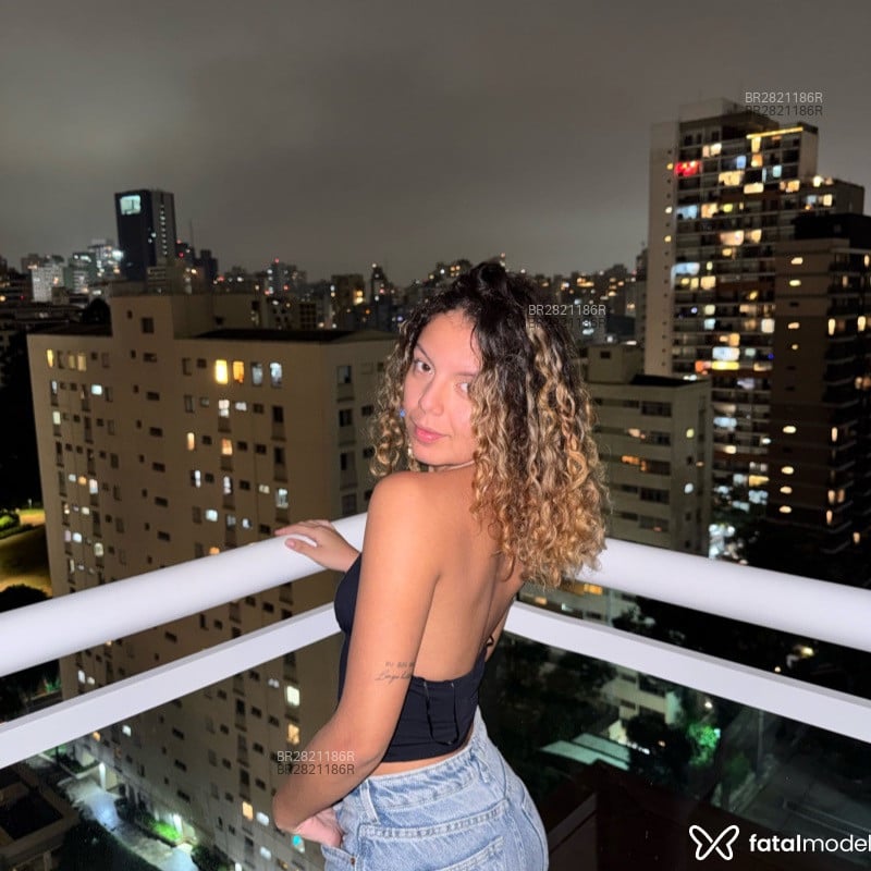 Acompanhante Anitta - Feed
