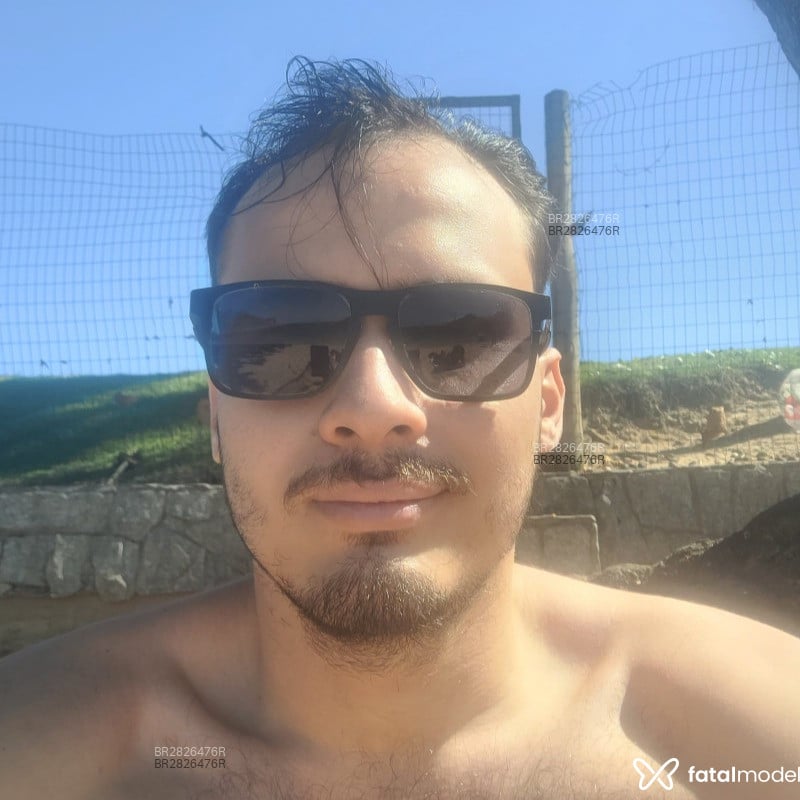 Acompanhante Adrian - Feed