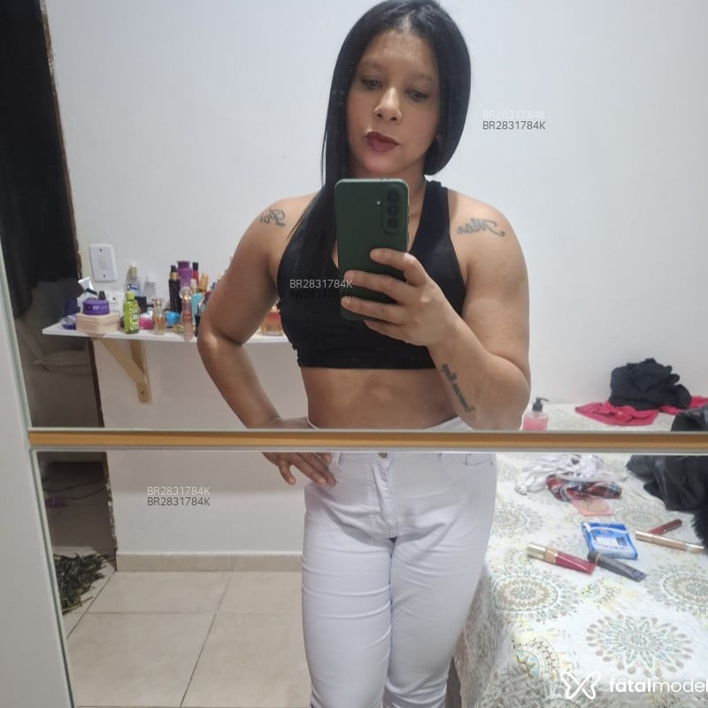 Acompanhante Anne - Feed