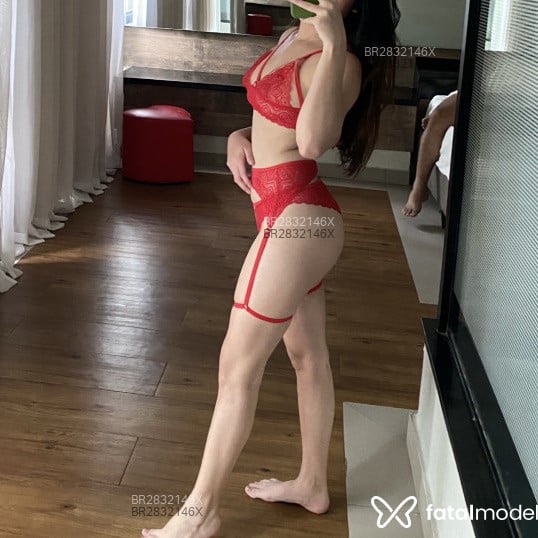 Acompanhante Camila - Feed