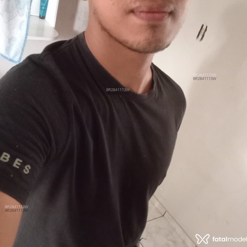 Acompanhante Henrique - Feed