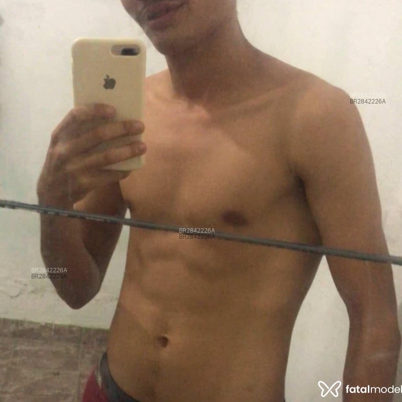 Acompanhante Henrique - Feed