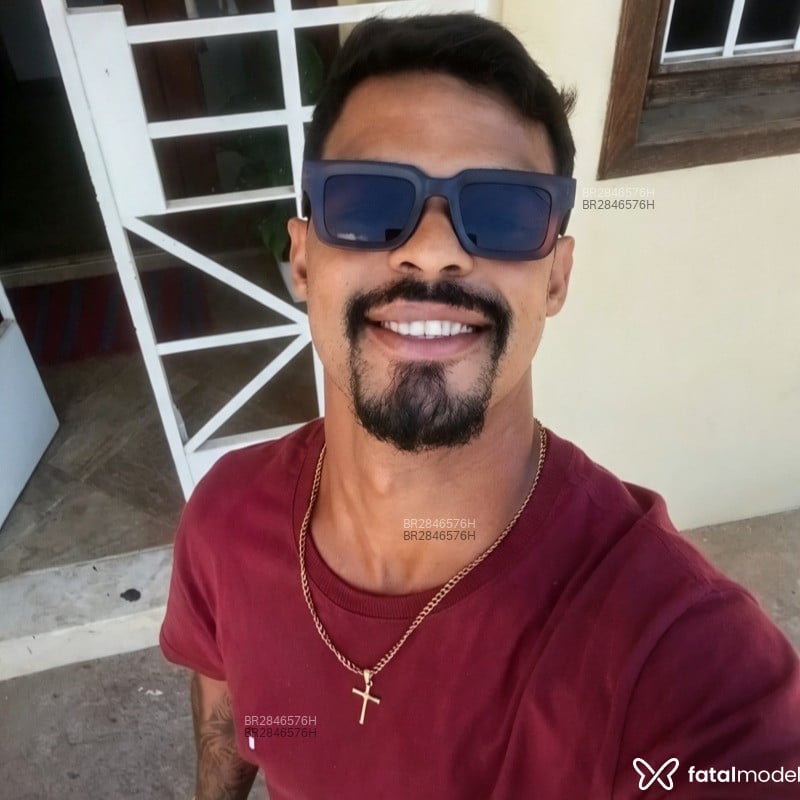 Acompanhante Pretinho Jambo - Feed