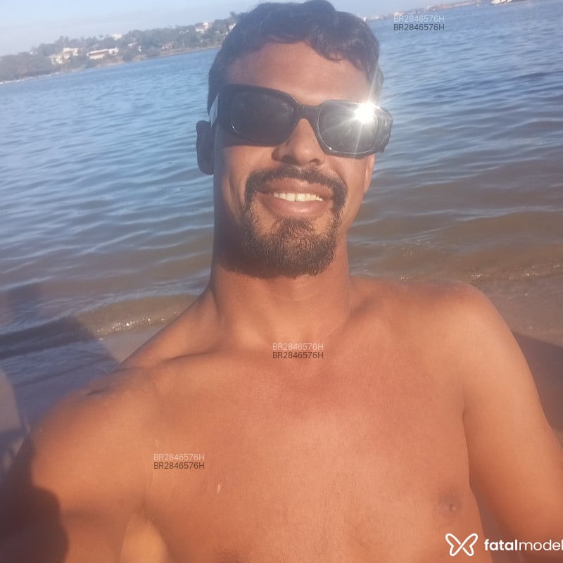 Acompanhante Pretinho - Feed