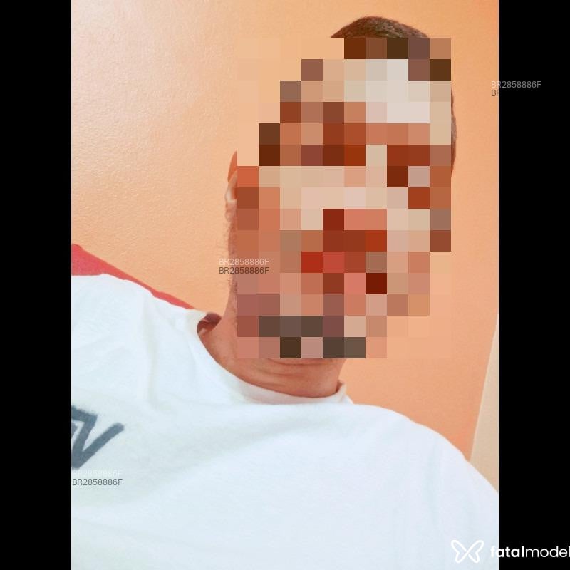 Acompanhante Jef - Feed